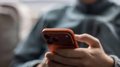 مواجهة الذكاء الاصطناعي الخبيث: بريطانيا تهدد بحظر “إكس” على خلفية صور “جروك” المُنشأة آلياً